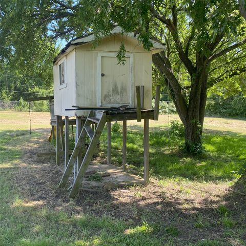 3376 Plainview Road, Sherman, TX 75092