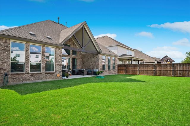 11828 Prudence Drive, Fort Worth, TX 76052