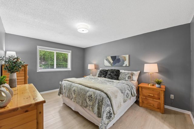 507 Doncaster Way, Woodbury, MN 55125
