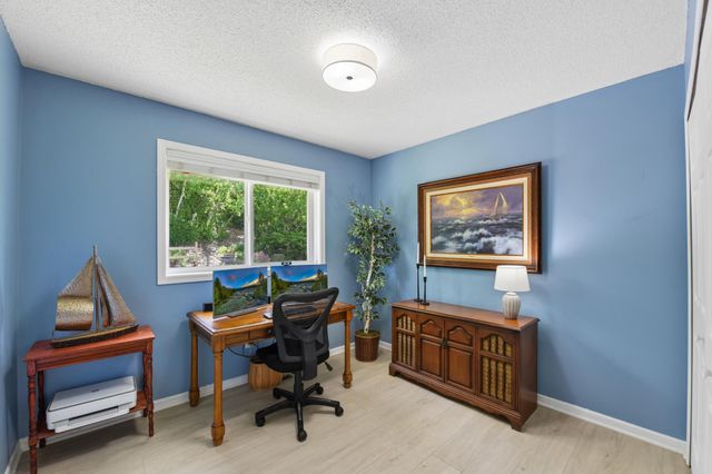 507 Doncaster Way, Woodbury, MN 55125