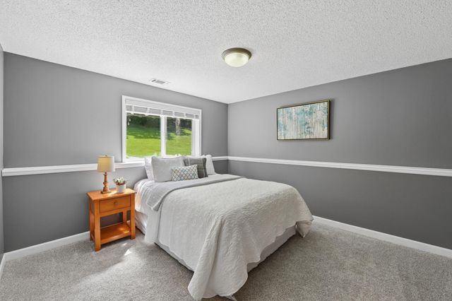 507 Doncaster Way, Woodbury, MN 55125