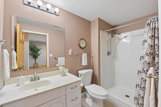 507 Doncaster Way, Woodbury, MN 55125