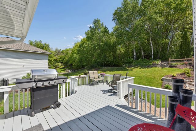 507 Doncaster Way, Woodbury, MN 55125