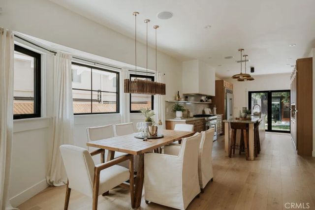 4633 Russell, Los Angeles, CA 90027