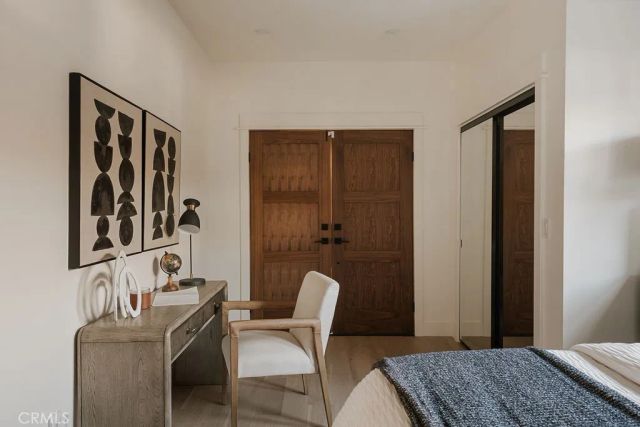 4633 Russell, Los Angeles, CA 90027