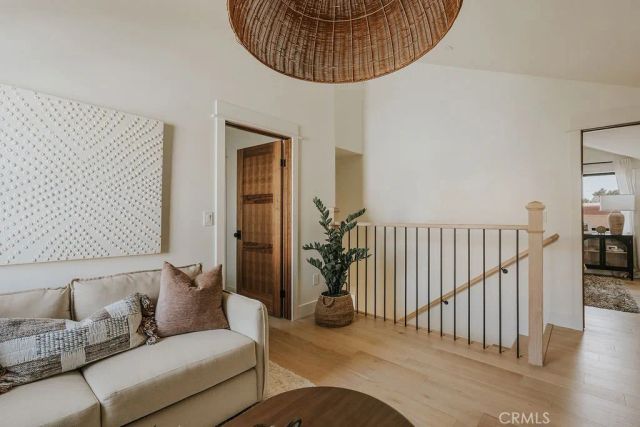 4633 Russell, Los Angeles, CA 90027