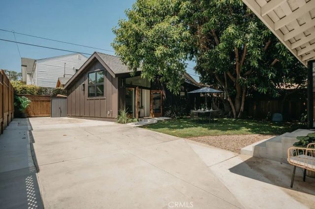 4633 Russell, Los Angeles, CA 90027