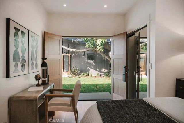 4633 Russell, Los Angeles, CA 90027
