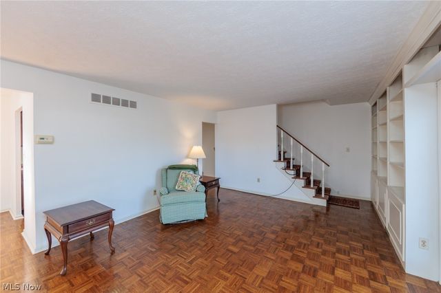 8747 Fox Rest Drive, Brecksville, OH 44141