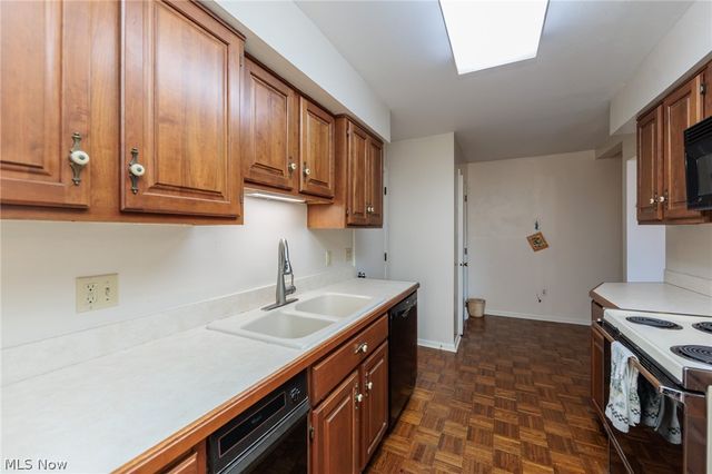 8747 Fox Rest Drive, Brecksville, OH 44141