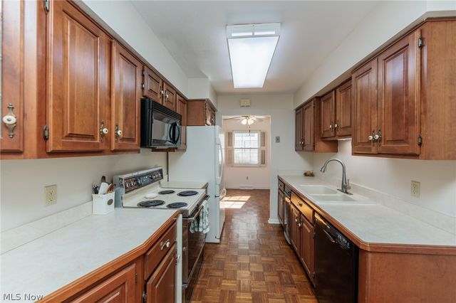 8747 Fox Rest Drive, Brecksville, OH 44141