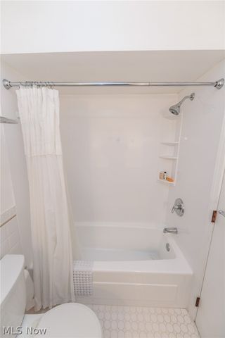 8747 Fox Rest Drive, Brecksville, OH 44141