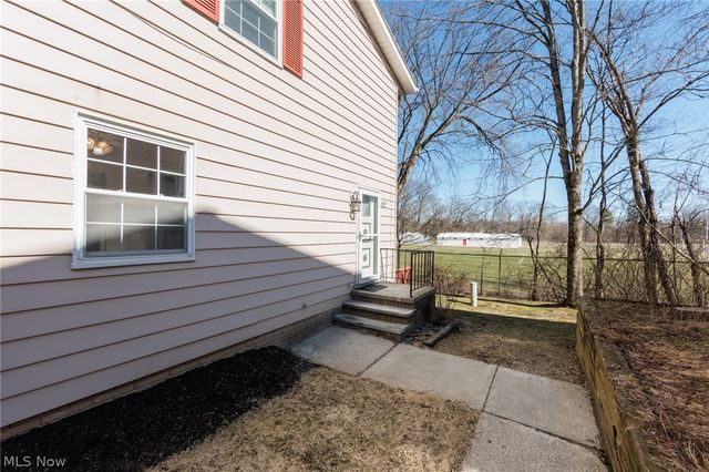 8747 Fox Rest Drive, Brecksville, OH 44141