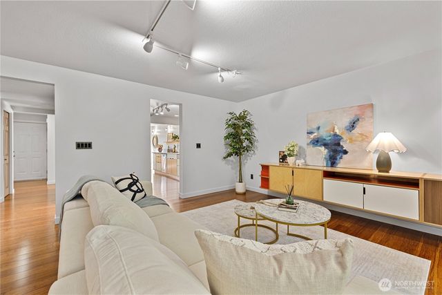 11706 NE 105th Court, Kirkland, WA 98033