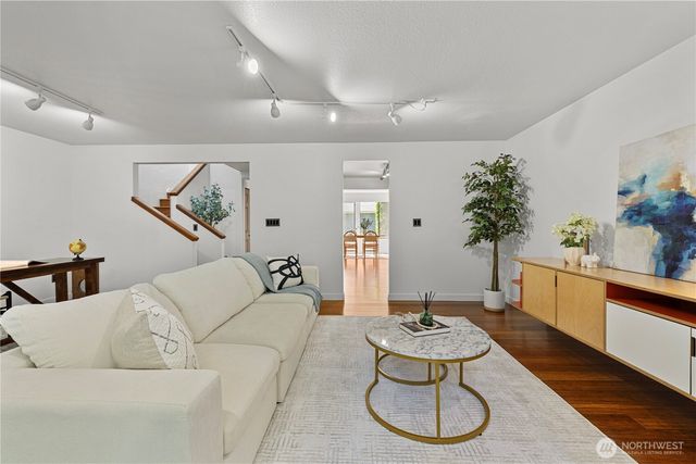 11706 NE 105th Court, Kirkland, WA 98033