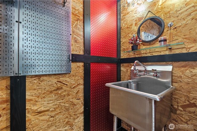 11706 NE 105th Court, Kirkland, WA 98033