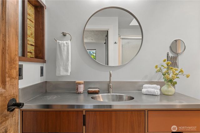 11706 NE 105th Court, Kirkland, WA 98033