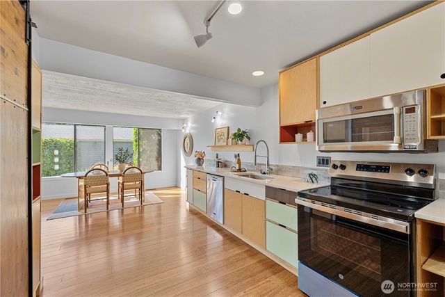 11706 NE 105th Court, Kirkland, WA 98033