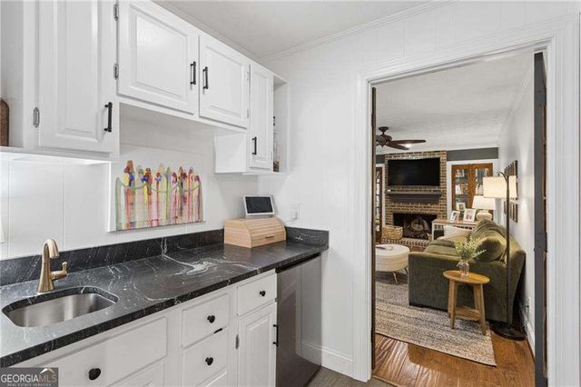 3825 Creekview Drive NE, Marietta, GA 30068
