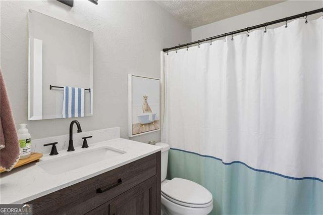 3825 Creekview Drive NE, Marietta, GA 30068