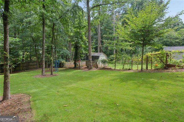 3825 Creekview Drive NE, Marietta, GA 30068