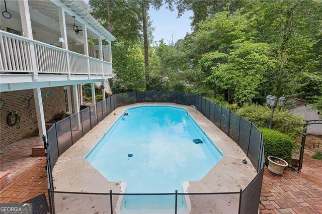 3825 Creekview Drive NE, Marietta, GA 30068