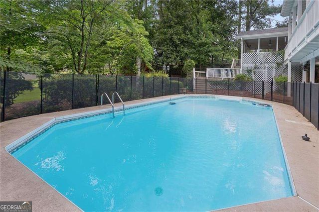 3825 Creekview Drive NE, Marietta, GA 30068