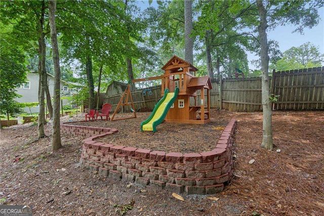 3825 Creekview Drive NE, Marietta, GA 30068