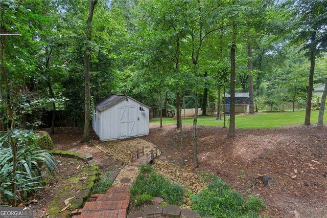 3825 Creekview Drive NE, Marietta, GA 30068