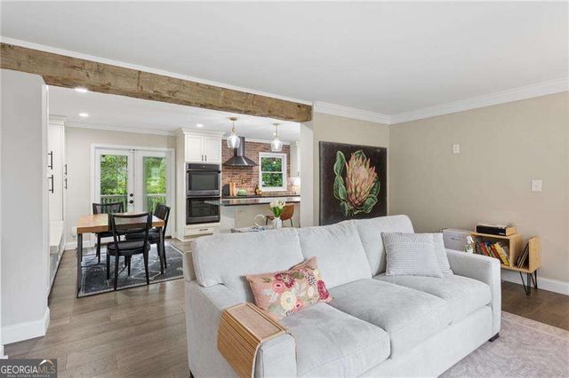 3825 Creekview Drive NE, Marietta, GA 30068