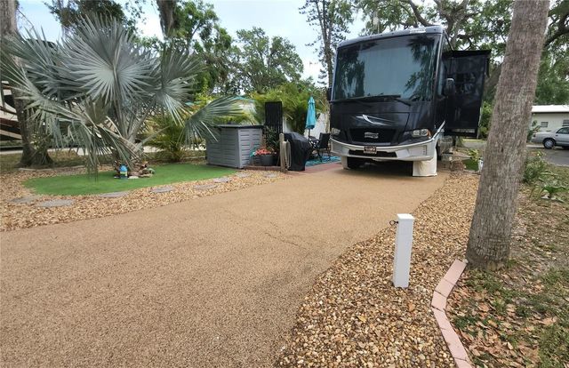 3300 26TH AVENUE E 127, Bradenton, FL 34208