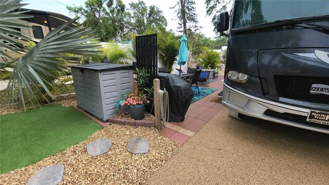 3300 26TH AVENUE E 127, Bradenton, FL 34208