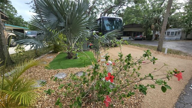 3300 26TH AVENUE E 127, Bradenton, FL 34208