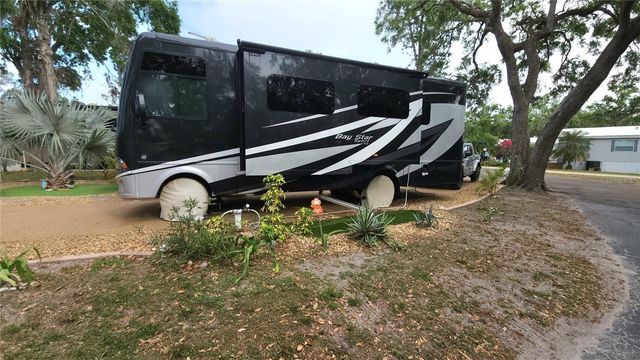 3300 26TH AVENUE E 127, Bradenton, FL 34208