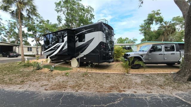 3300 26TH AVENUE E 127, Bradenton, FL 34208