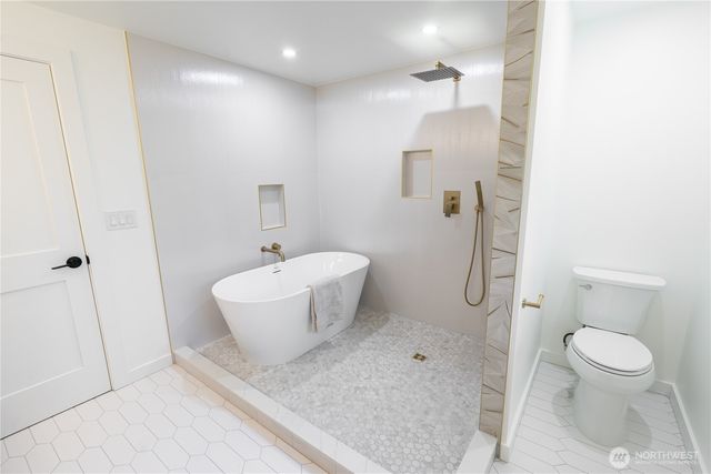 18513 NE 19th Place, Bellevue, WA 98008