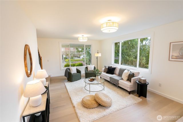 18513 NE 19th Place, Bellevue, WA 98008