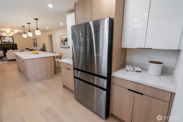 18513 NE 19th Place, Bellevue, WA 98008