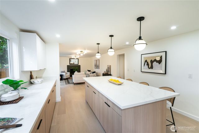 18513 NE 19th Place, Bellevue, WA 98008