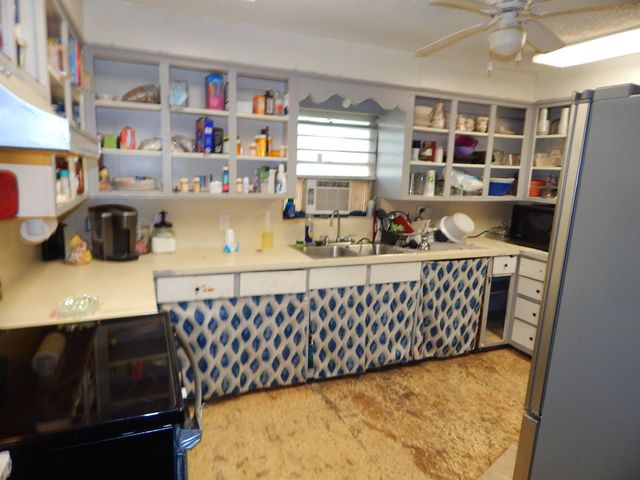 212 BORDER, Gilmer, TX 75644