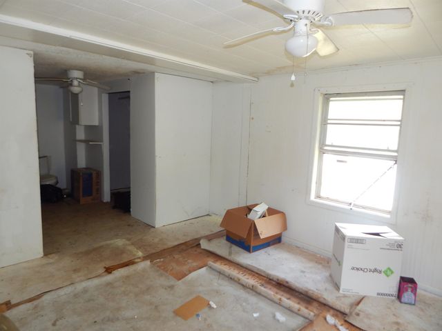 212 BORDER, Gilmer, TX 75644