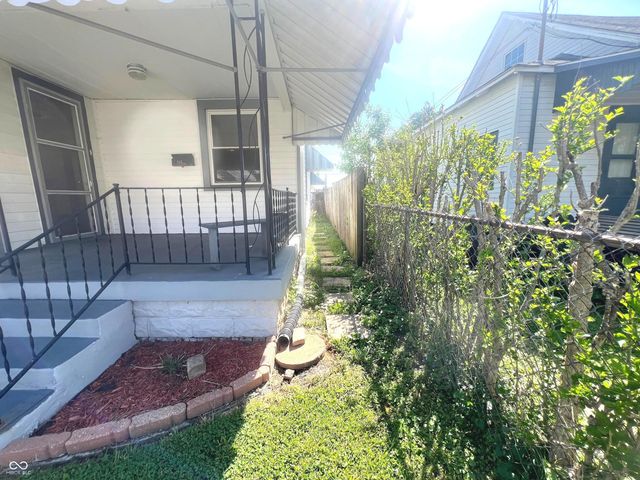 632 Elm Street, Shelbyville, IN 46176