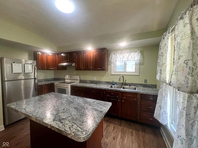 632 Elm Street, Shelbyville, IN 46176