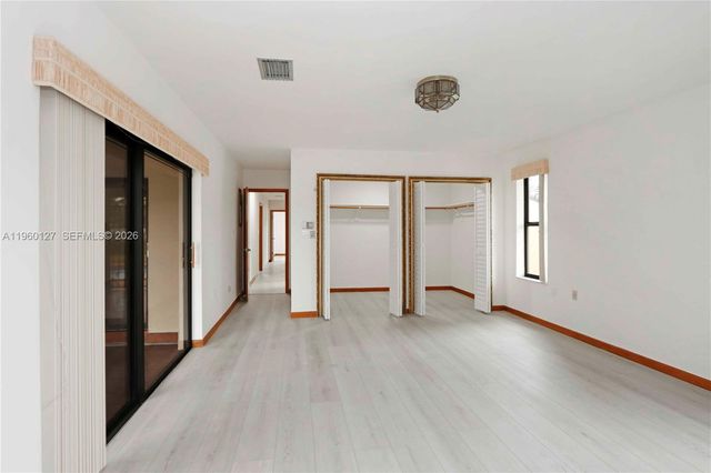 2220 SW 90th Ave, Miami, FL 33165