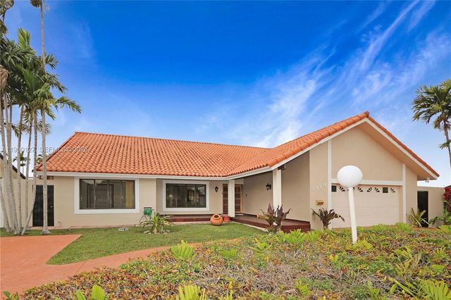 2220 SW 90th Ave, Miami, FL 33165