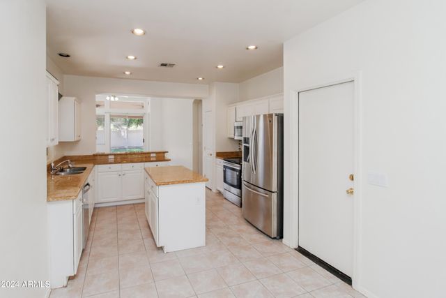 1375 W MUSKET Way, Chandler, AZ 85286