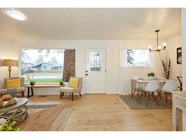 6527 Se 77TH Ave, Portland, OR 97206