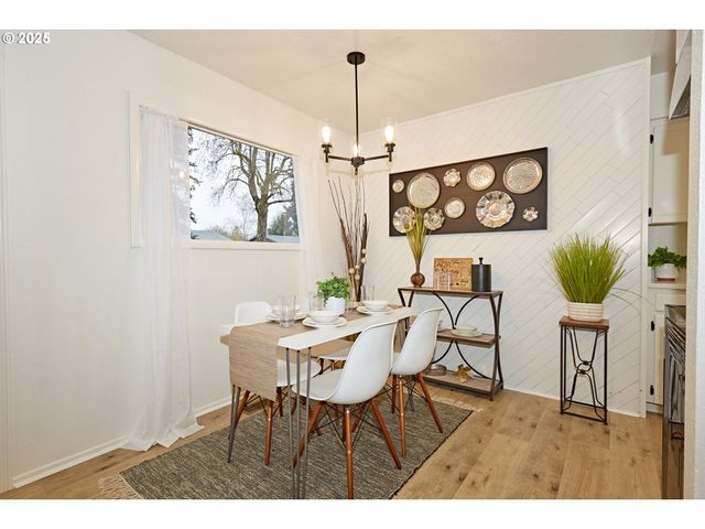 6527 Se 77TH Ave, Portland, OR 97206