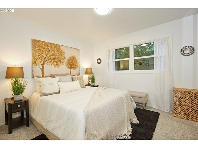 6527 Se 77TH Ave, Portland, OR 97206