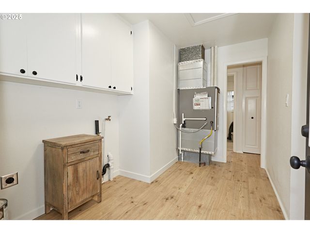 6527 Se 77TH Ave, Portland, OR 97206